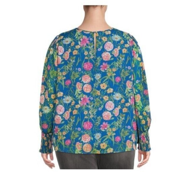 Terra & Sky Blue Smocked Chiffon Floral Blouse Plus Size 3X (24/26) - Picture 2 of 14